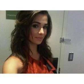 12-Джоузи-Лорен-гола-изтекла