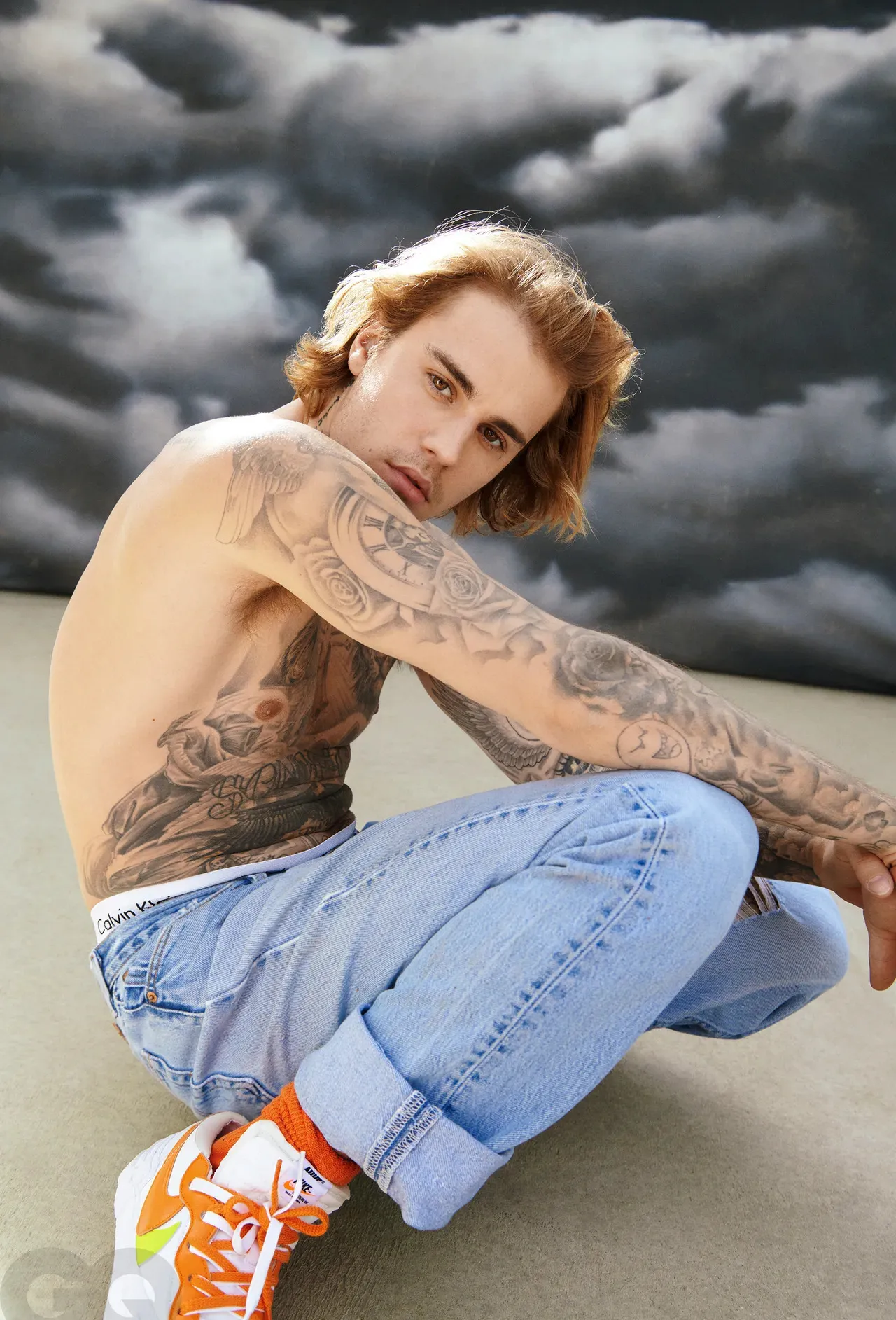 Justin Bieber shirtless photos