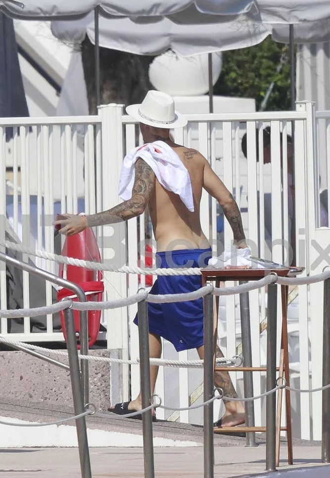 Justin Bieber Nude