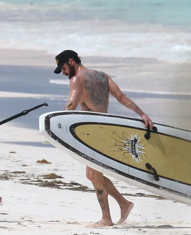 Justin Theroux cock photos