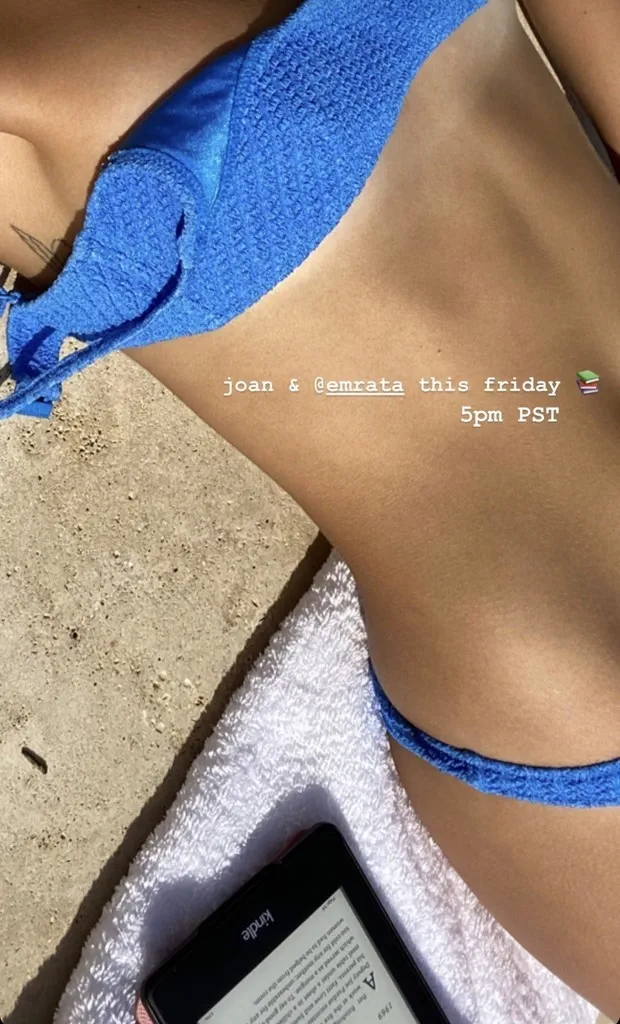 Kaya Zarberin seksikäs bikinit (8 kuvaa videossa)