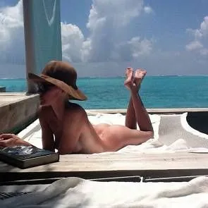 15-Kate-Bosworth-nuogas-nutekėjęs