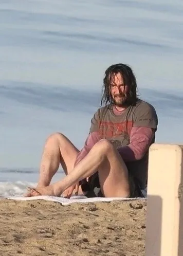 Keanu Reeves oops