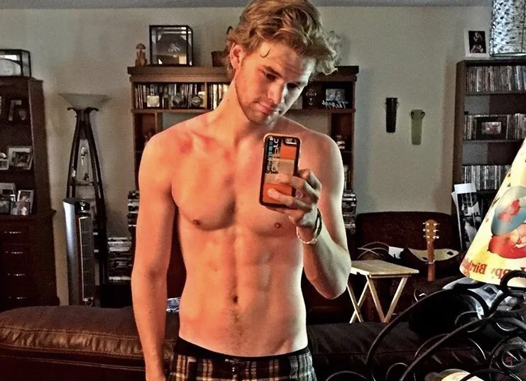 Kenton Duty Nude