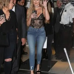 Gorset Khloe Kardashian See Through