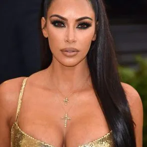 Кім Кардашьян показала розкол на Met Gala 2018