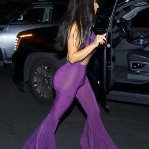 11-Kim-Kardashian-Kostum-Halloween-Seksi