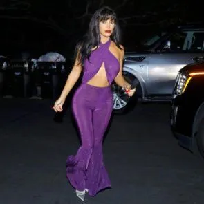 09-Kim-Kardashian-Kostum-Halloween-Seksi