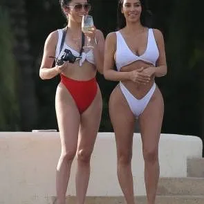 Kim Kardashian En Bikini Underboob
