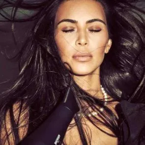 06-Kim-Kardashian-Sexy-Vogue-Mexico-Phân thân sâu