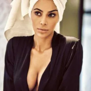 01-Kim-Kardashian-Sexy-Vogue-Mexico-Deep-Cleavage
