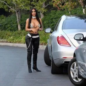 04-Kim-Kardashian-Sexy-Top-Rhinestones