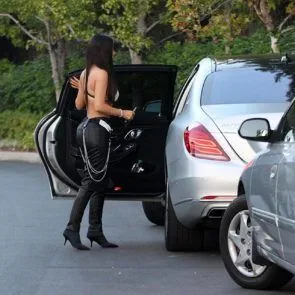 08-Kim-Kardashian-Sexy-Top-Rinestones