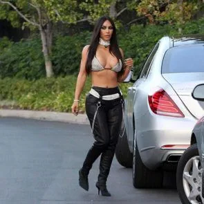 09-Kim-Kardashian-Sexy-Top-Rinestones