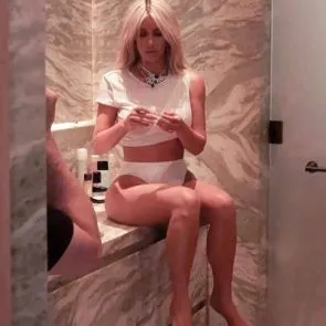 02- 김-카르 다시 안-섹시-바이올렛-그레이