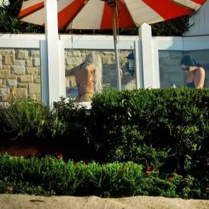 03-Kim-Kardashian-Sexy-Đen-Bikini