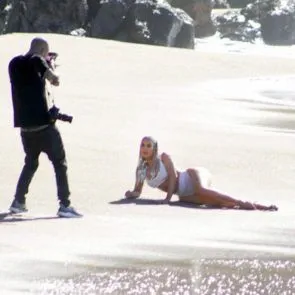 06-கிம்-கர்தாஷியன்-கவர்ச்சி-பெரிய-ஆஸ்