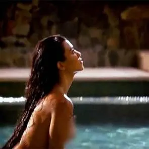 05-Kourtney-Kardashian-nue