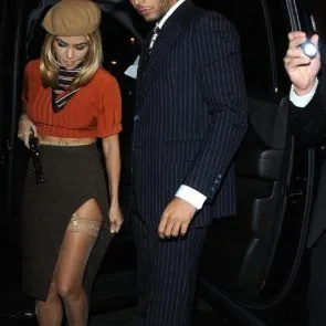 05-Коуртнеи-Кардасхиан-Упскирт-гаћице-Халловеен