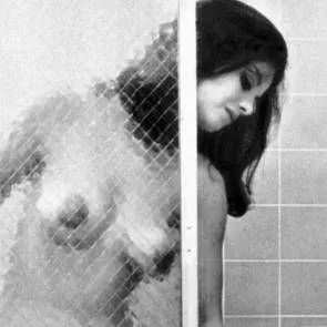 lana-mediena-nuogas-03