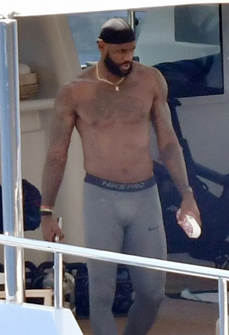 Lebron James nude photos