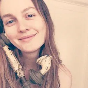 14-லைட்டன்-மீஸ்டர்-நிர்வாண-கசிந்தது