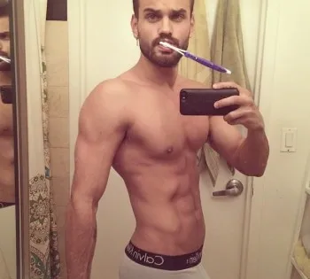 Leonardo Corredor Nude