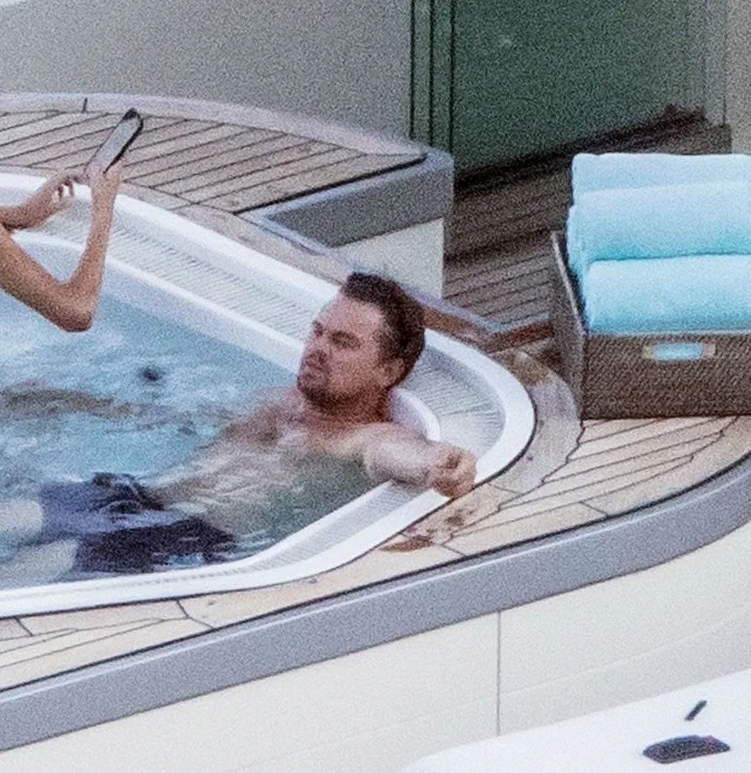 Leonardo DiCaprio nude