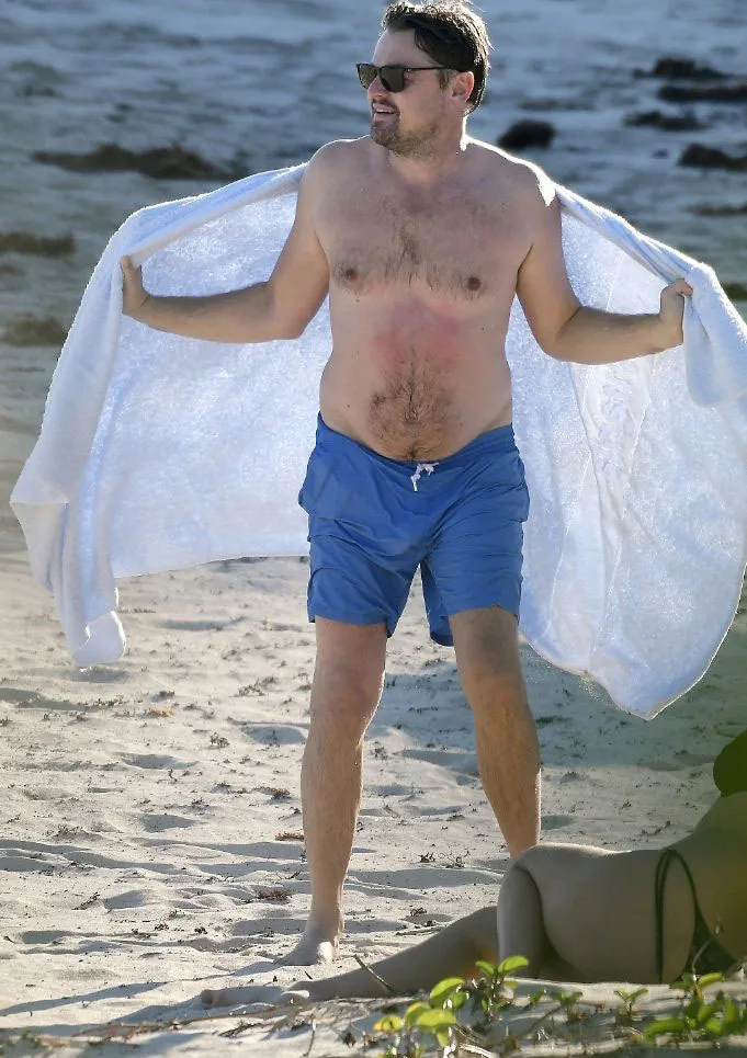 로도 카프리오의 블루 셔츠