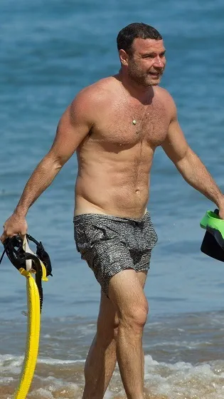 Liev Schreiber Nude