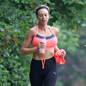 08-லில்லி-போரிஸ்-பெக்கர்-டாப்லெஸ்-டிட்ஸ்-செக்ஸி