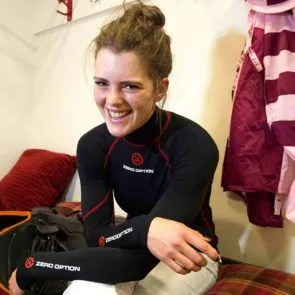 Jockey britannique Lizzie Kelly nue photos privées fuites [15 nouveaux nus]