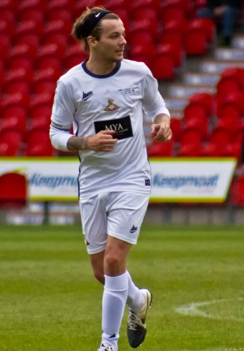 Louis Tomlinson Nude