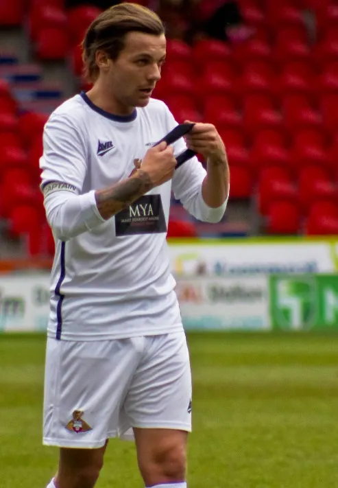 Louis Tomlinson Nude