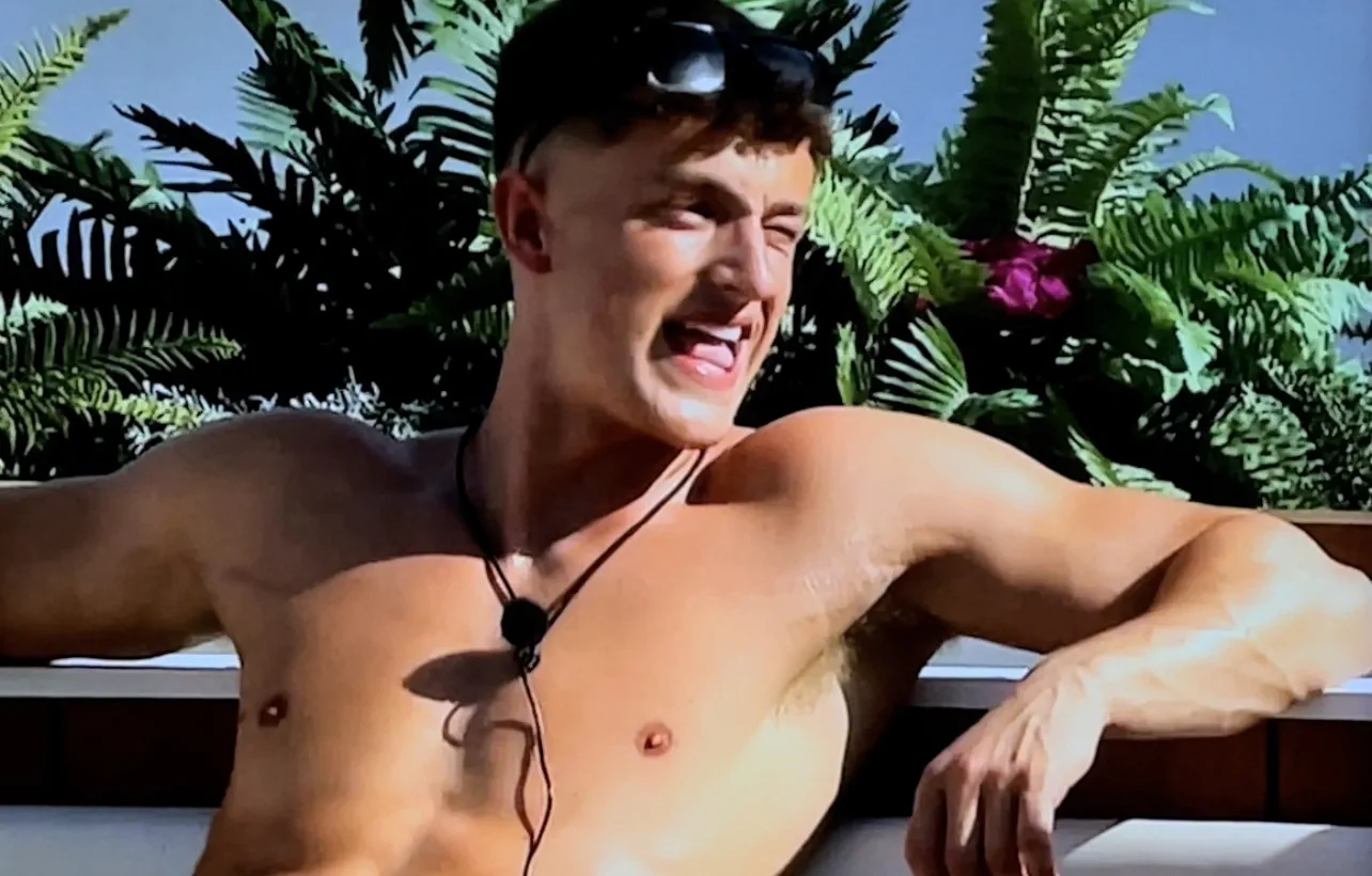 Love Island UK 2022 sexy scenes