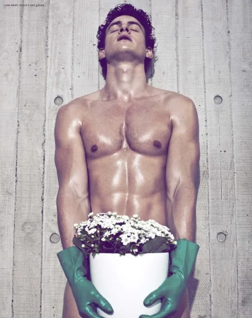 luke cook nude photo