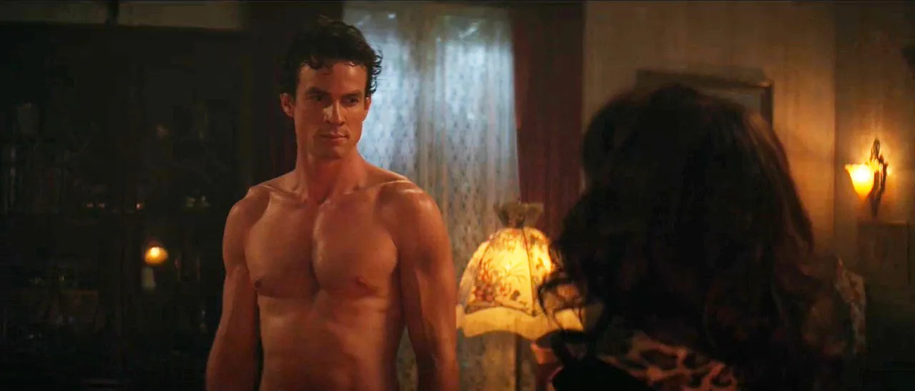 luke cook shirtless movie