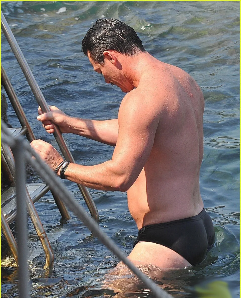 Luke Evans nude