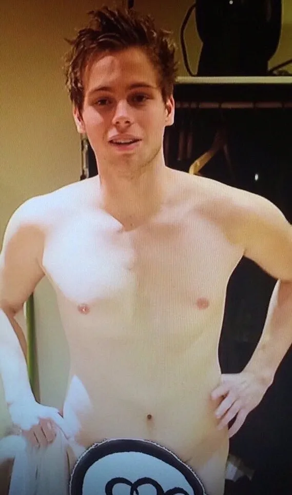 Luke Hemmings Nude