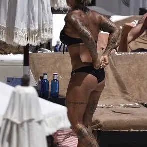 02-Madeleine-Vall-Beijner-bikini