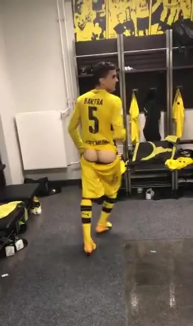 Marc Bartra nude