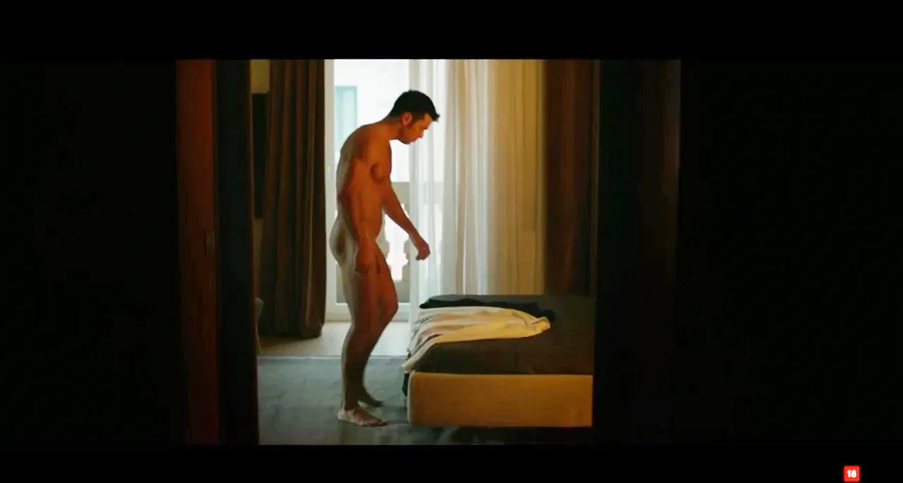 mario casas naked