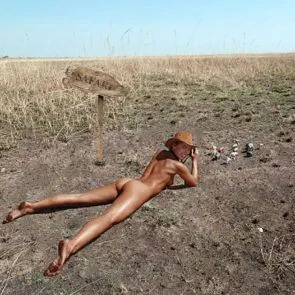 01-マリサ-パーペン-ヌード