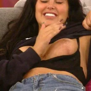 नशे में जियोर्डी शोर के स्टार मार्नी सिम्पसन नग्न और अपस्कर्ट!