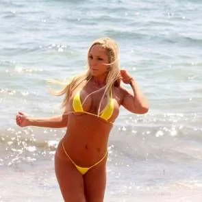 13-Mary-Carey-Szexi-Bikini