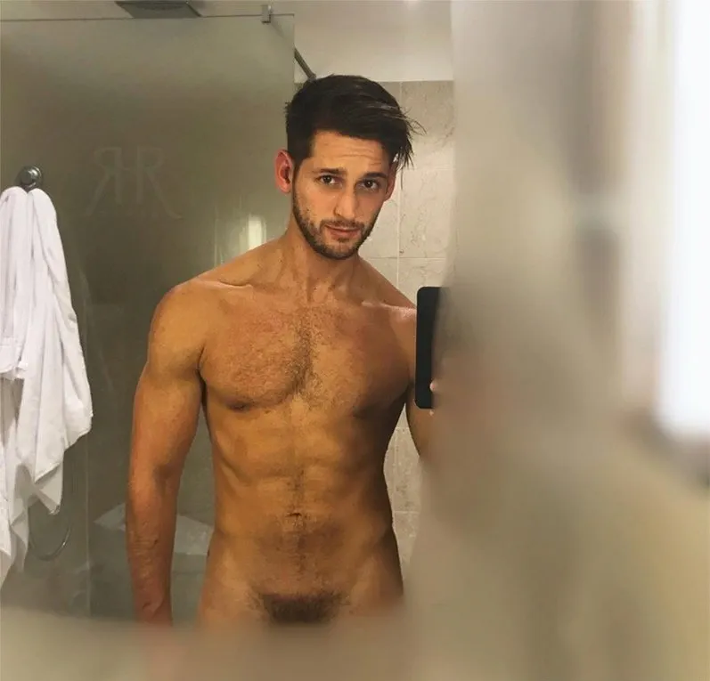 Max Emerson nude