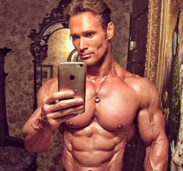 Mike OHearn Nude