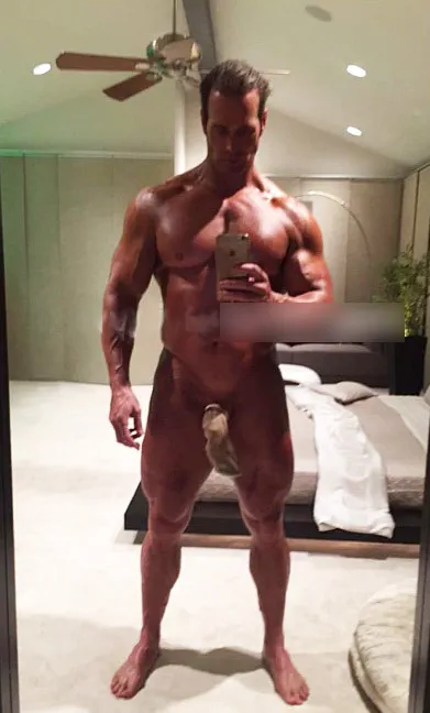 Mike OHearn Nude