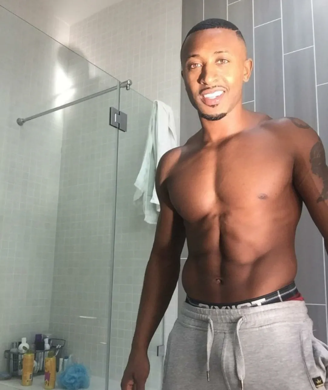 Mga hayop ng puno, McAron, Gooli Tsukel