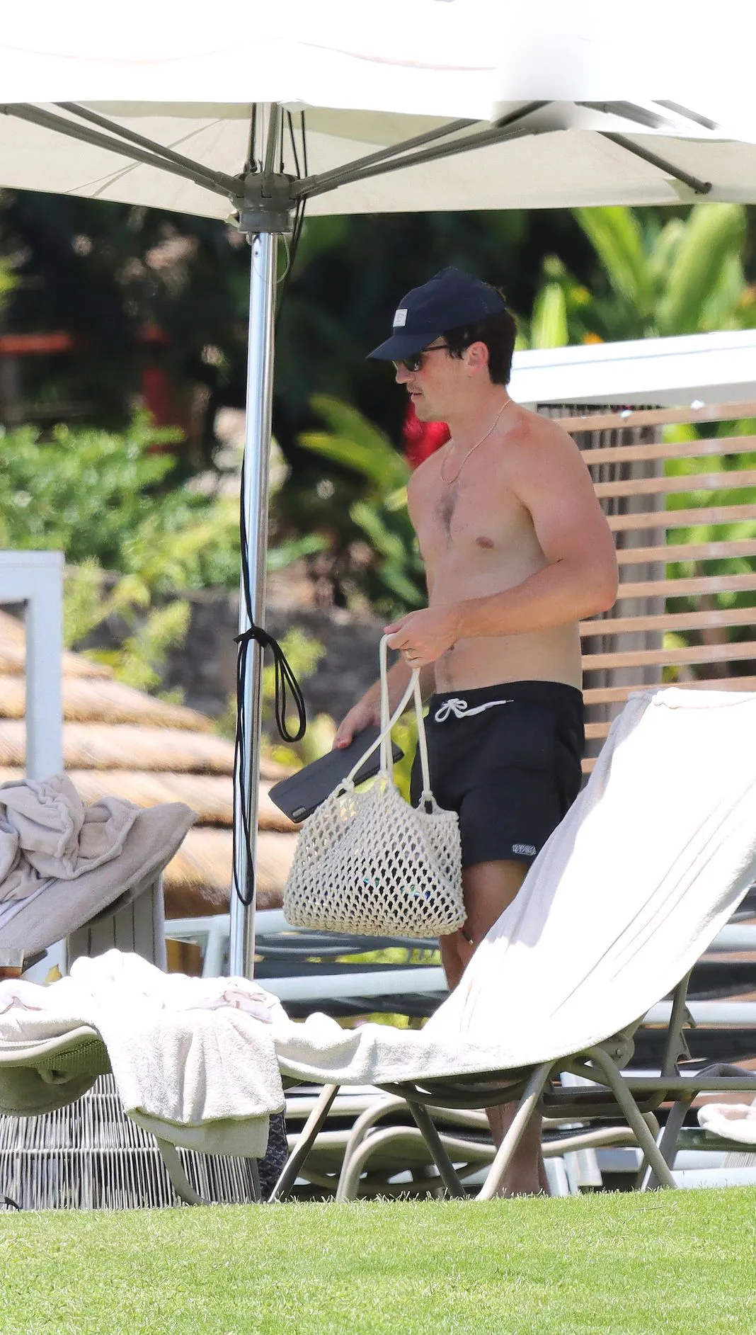 Miles Teller paparazzi